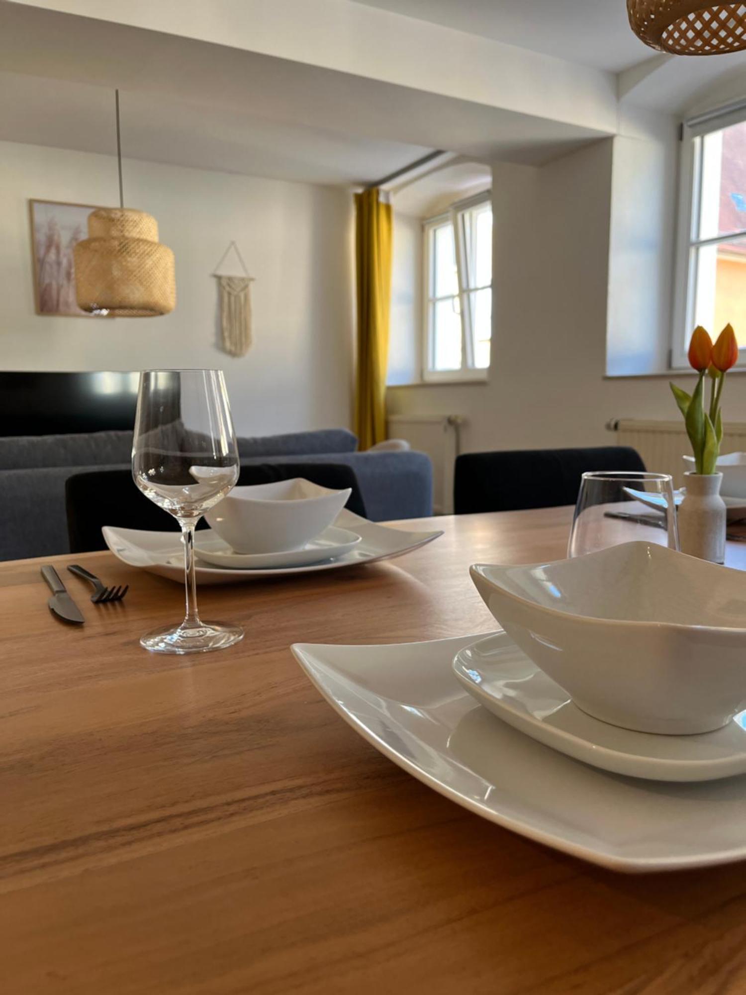 Traumhafte Business & Relax Direkt Im Stadtkern Oettingens By Elation Homes Oettingen in Bayern