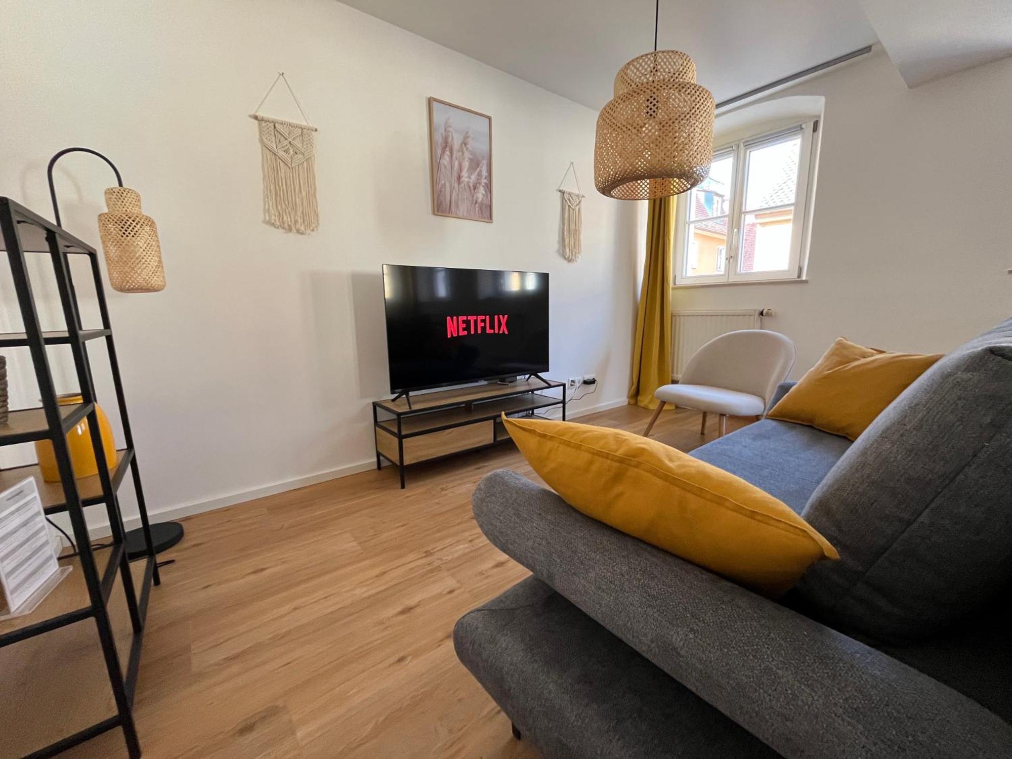 Traumhafte Business & Relax Direkt Im Stadtkern Oettingens By Elation Homes